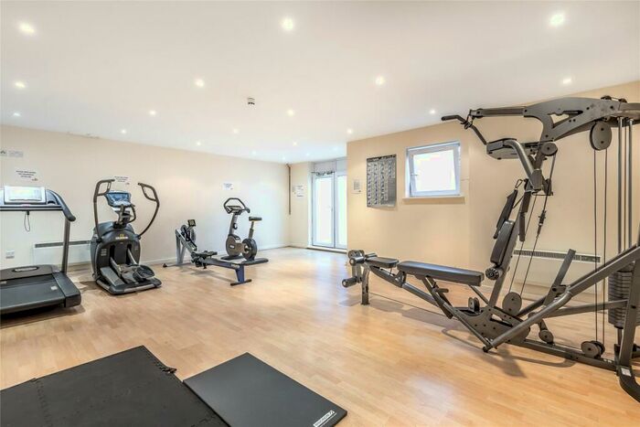 2 Bedroom Apartment To Rent In The Meridian, Kenavon Drive, Reading, Berkshire, RG1