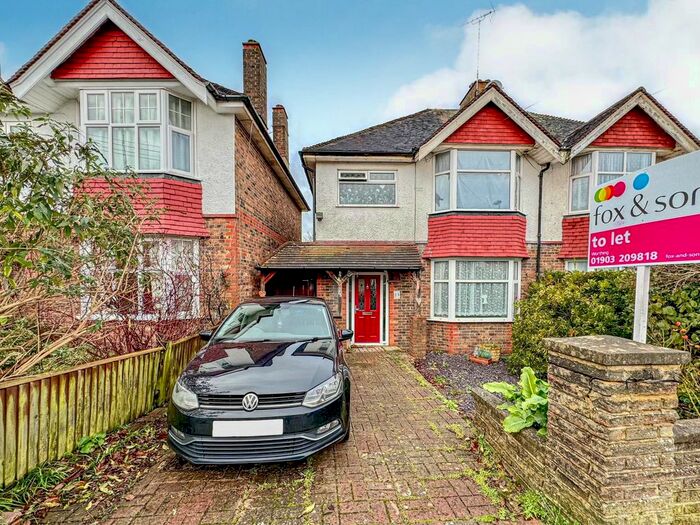 3 Bedroom Property To Rent In Ripley Road, Worthing, BN11