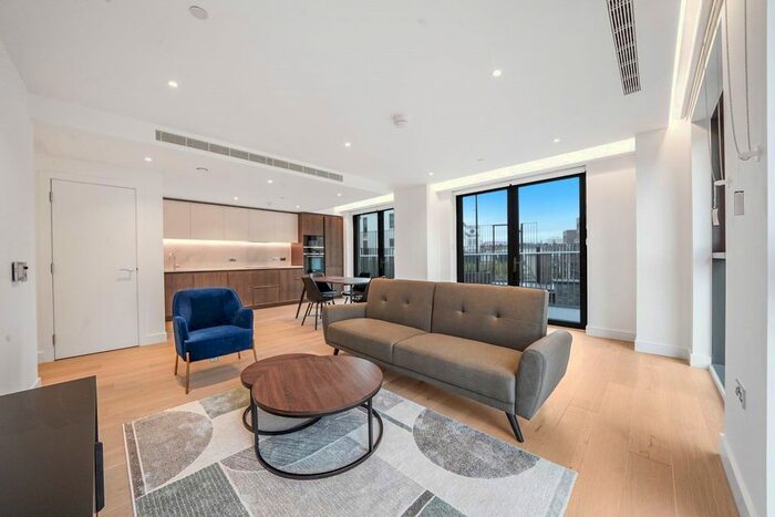 2 Bedroom Flat To Rent In Paragon Square, London, WC1X