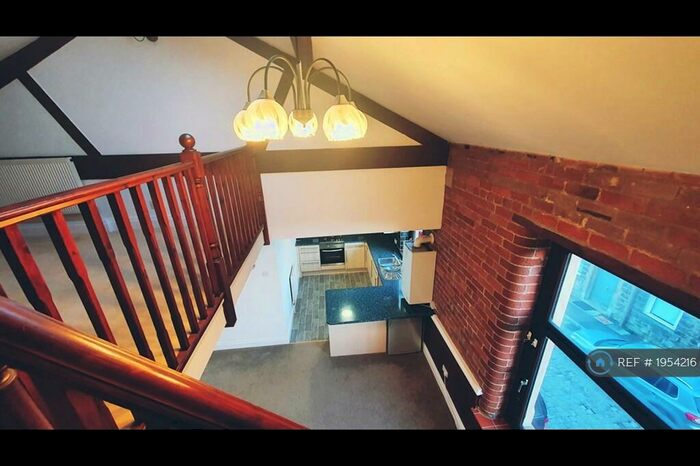 2 Bedroom Flat To Rent In Station Road, Accrington, BB5