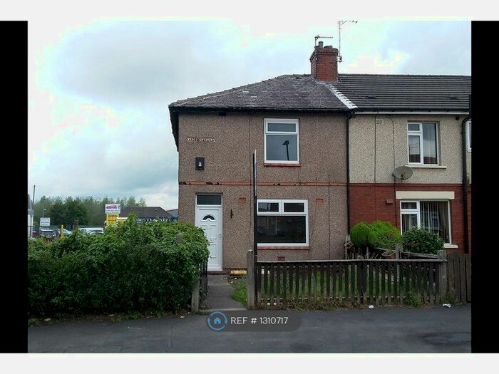 2 Bedroom End Of Terrace House To Rent In Maple Crescent, Leigh WN7