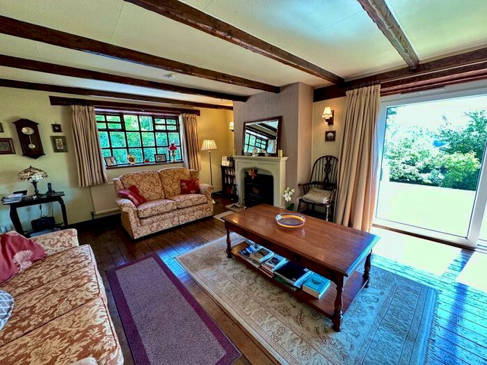 3 Bedroom Detached Bungalow For Sale In Beechroyd, Cross Stone Road