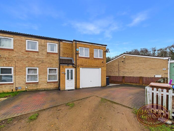 4 Bedroom End Of Terrace House For Sale In Dore Close, The Maltings, NN3