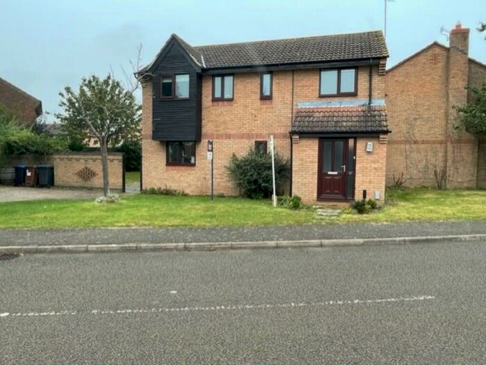 4 Bedroom Detached House To Rent In Membris Way, NN11