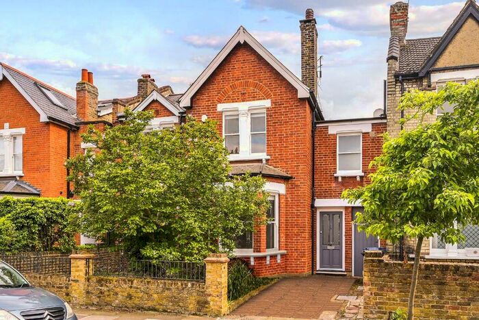 5 Bedroom Property To Rent In Waldeck Road, London, W13