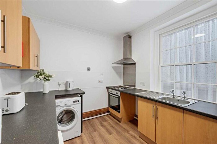 2 Bedroom Apartment To Rent In Citadel Road, Plymouth, PL1