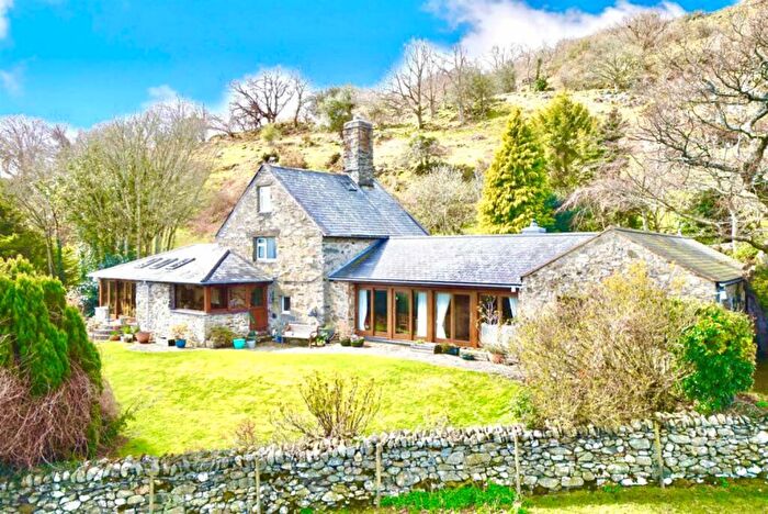 4 Bedroom Detached House For Sale In Cerrig Y Dinas, Conwy, LL32