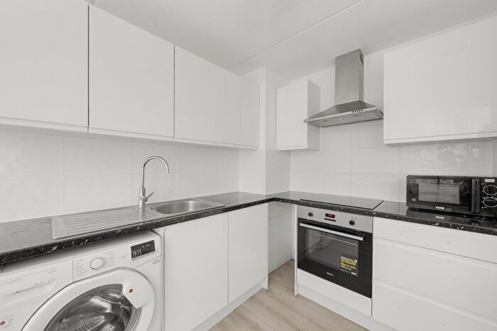 4 Bedroom Flat To Rent In Latimer, Beaconsfield Road, SE17