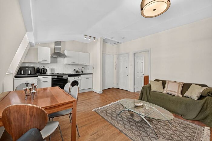 1 Bedroom Flat To Rent In Marylebone Lane, Marylebone, W1U