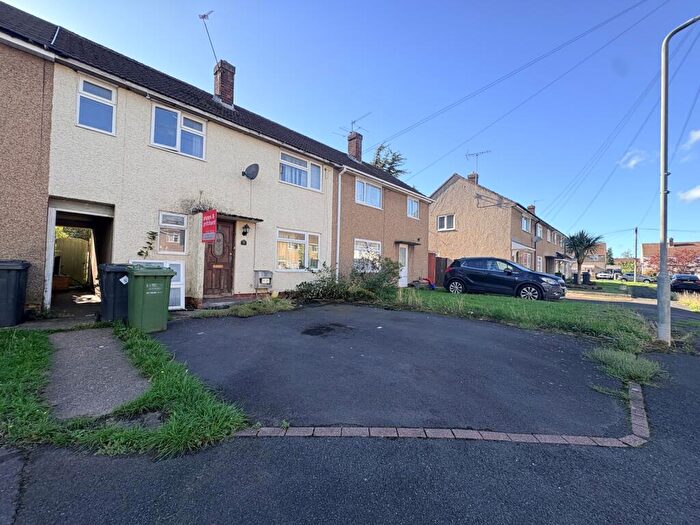 3 Bedroom Terraced House For Sale In Norwich Avenue, Kidderminster, Worcestershire, DY11