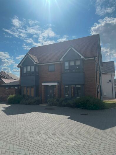 3 Bedroom Detached House To Rent In Lomax Gardens, Wootton, Bedford, MK43