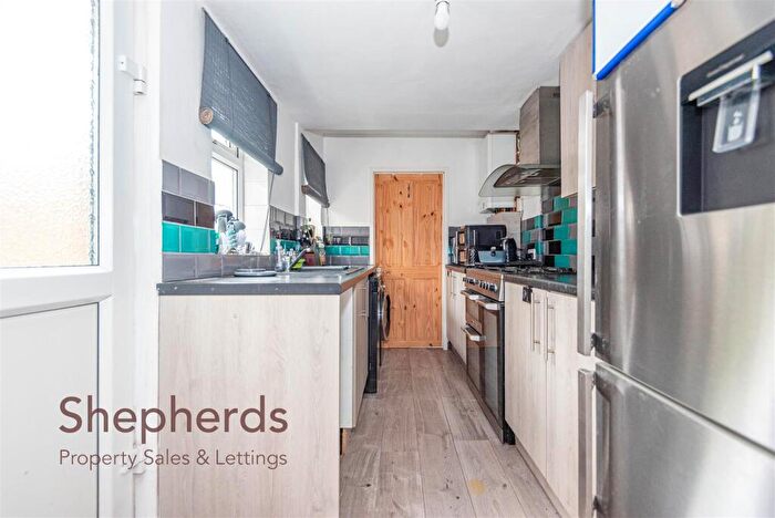 3 Bedroom End Of Terrace House For Sale In North Road, Hoddesdon, EN11