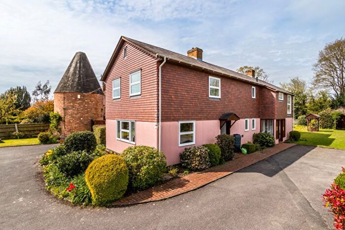 7 Bedroom Detached House For Sale In Upper Green Road, Tonbridge, TN11