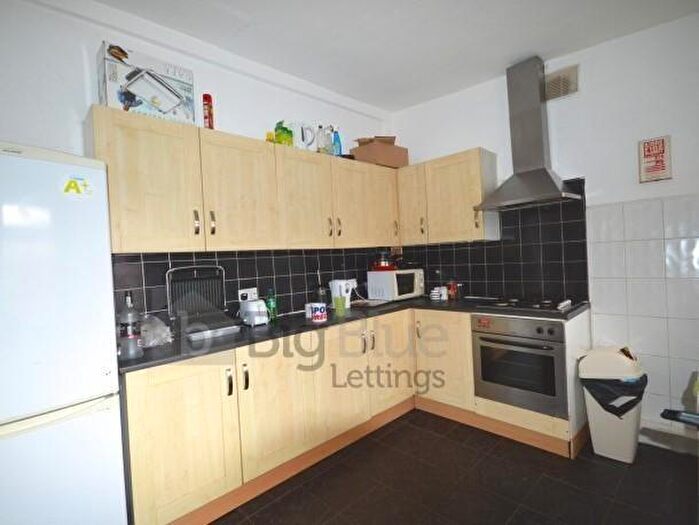 6 Bedroom House To Rent In Norwood Terrace, Leeds, LS6