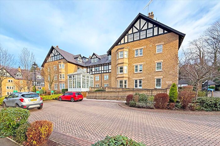2 Bedroom Flat For Sale In Mansfield Court, Harrogate, HG1