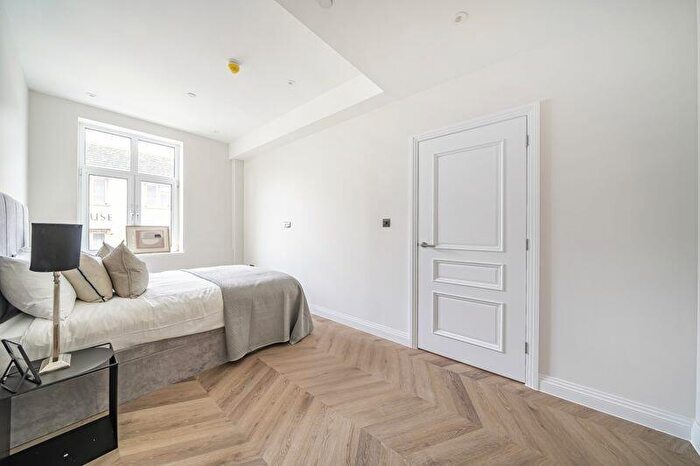 2 Bedroom Flat For Sale In Princes Street, Dorchester, DT1