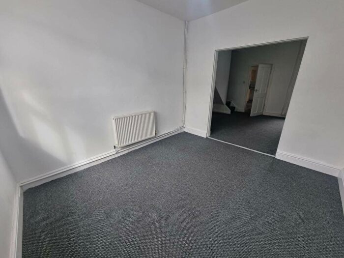 3 Bedroom Terraced House To Rent In Eleanor Street, Grimsby, DN32