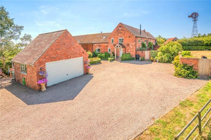4 Bedroom Barn Conversion For Sale In The Old Barn, Heightington, Bewdley, Worcestershire, DY12