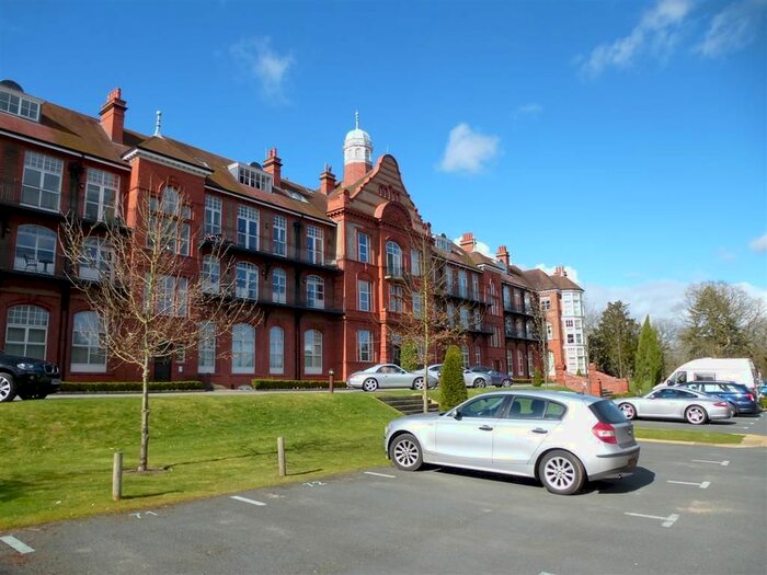 2 Bedroom Flat To Rent In Kingswood Park, Kingswood, Frodsham, WA6