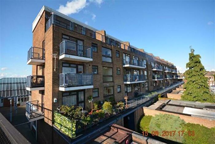 1 Bedroom Flat To Rent In Park Farm Drive, Allestree, Derby, DE22