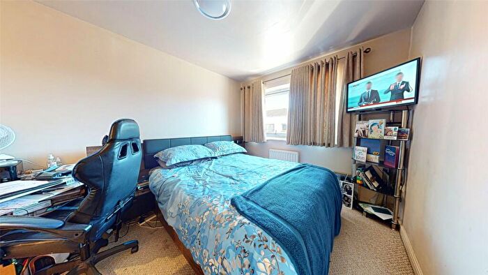 3 Bedroom End Of Terrace House For Sale In Capella Drive, Manchester, M11