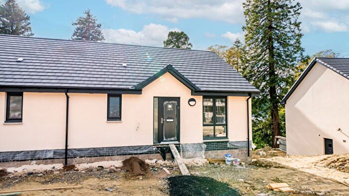 3 Bedroom Semi-Detached House For Sale In Blair Gardens, Shandon, G84