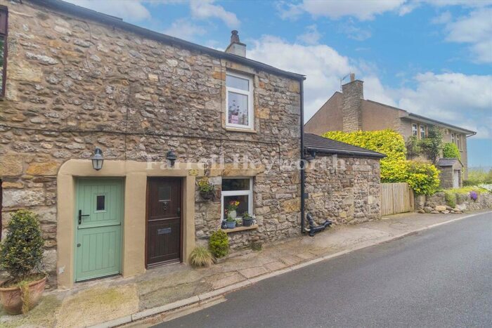 3 Bedroom Semi-Detached House For Sale In Crag Bank Lane, Carnforth, LA5