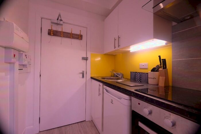 Studio To Rent In St. James's Street, BN2