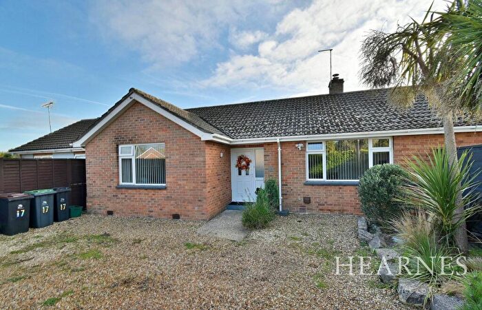 2 Bedroom Bungalow For Sale In Shaftesbury Road, West Moors, Ferndown, BH22