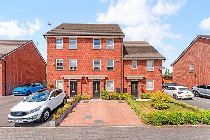 4 Bedroom Town House For Sale In Three Crowns Close, Widnes, WA8