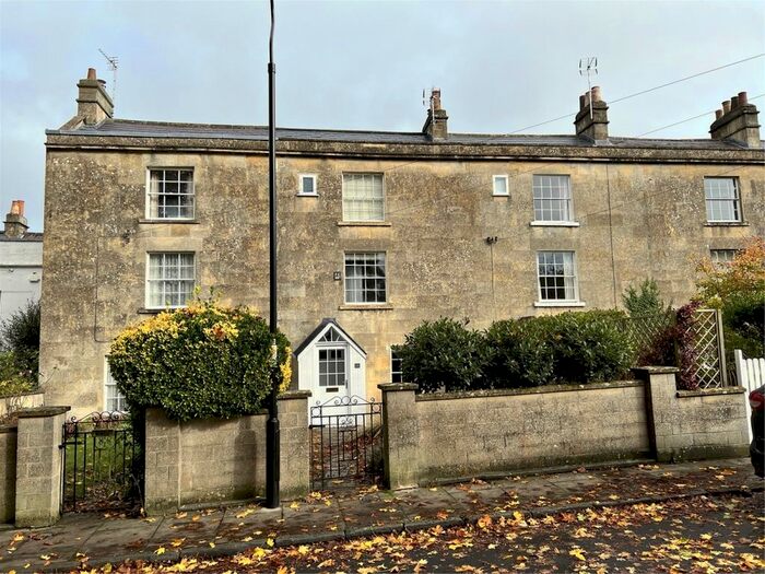 2 Bedroom Terraced House To Rent In Richmond Place, Bath, BA1
