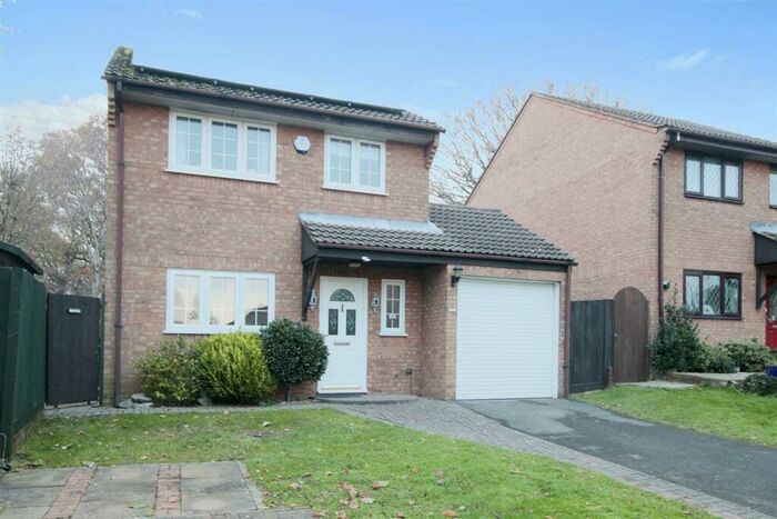 3 Bedroom Detached House To Rent In Coombedale, Locks Heath, Southampton, SO31