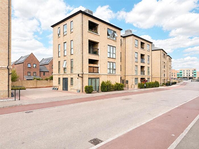 2 Bedroom Apartment For Sale In Lawrence Weaver Road, Cambridge, CB3