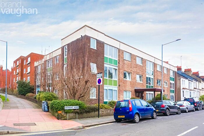 2 Bedroom Flat To Rent In Acacia Court, Herbert Road, Brighton, East Sussex, BN1