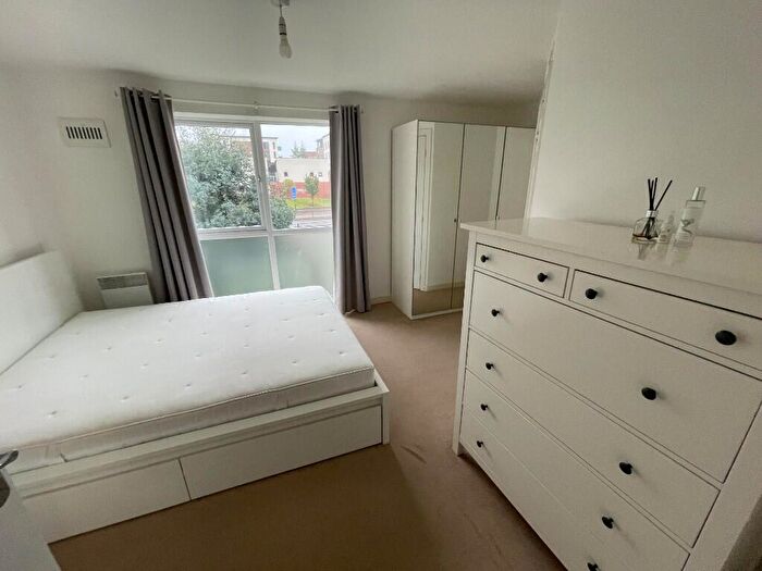 2 Bedroom Apartment To Rent In The Edg, Springmeadow Road, B15