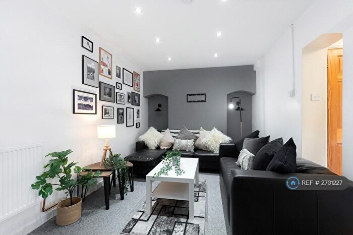 4 Bedroom Terraced House To Rent In Brunswick Street, Cheltenham, GL50