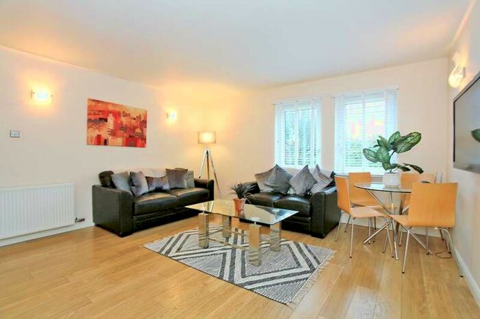 2 Bedroom Flat To Rent In Great Northern Road, Aberdeen, , AB24