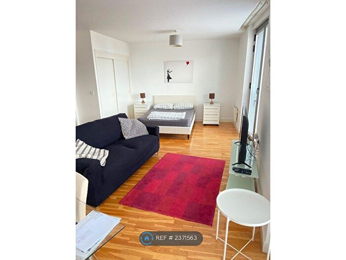 1 Bedroom Flat To Rent In The Hub, Manchester, M1