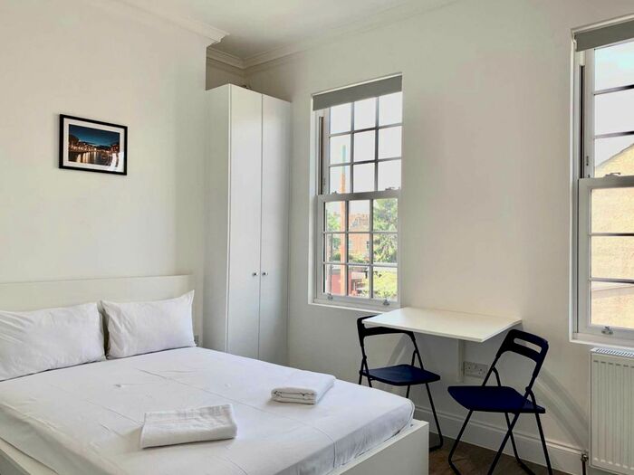 Studio To Rent In The Vale, Acton, London, W3