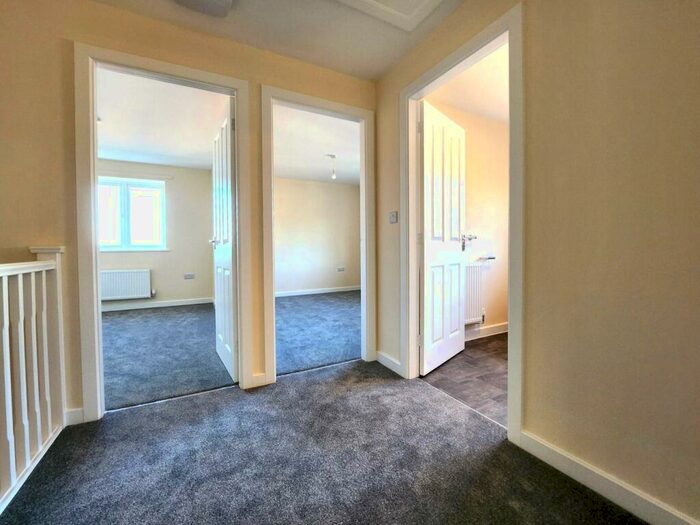 3 Bedroom End Of Terrace House For Sale In Falcon Avenue, Deeping St