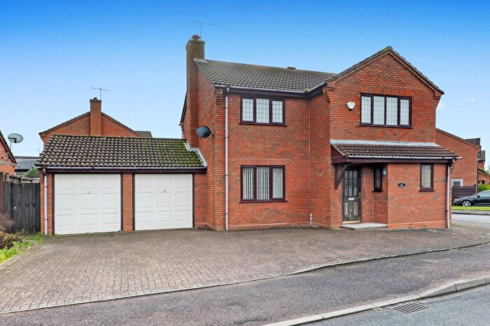 4 Bedroom Detached House For Sale In Raven Drive, St. Peter's, Worcester., WR5