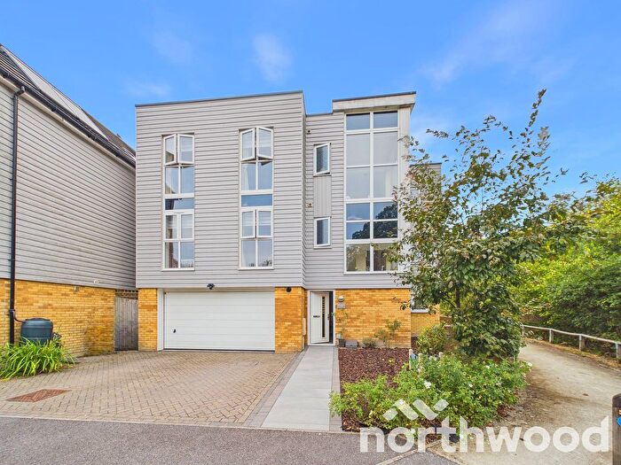 4 Bedroom Detached House For Sale In Campion Close, Ashford, TN25