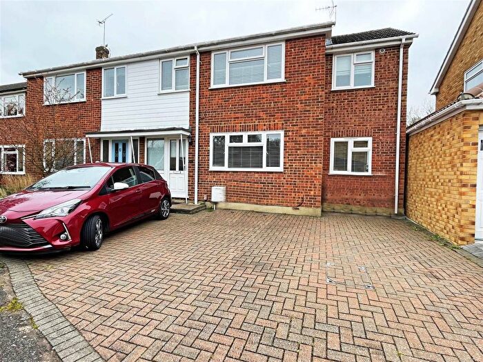 4 Bedroom Semi Detached House For Sale In Bristowe Avenue, Great Baddow, Chelmsford, CM2