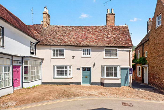 3 Bedroom Cottage For Sale In East Street, Kimbolton, Huntingdon, PE28