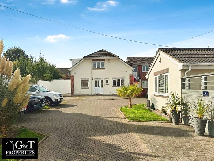 3 Bedroom Semi-Detached House For Sale In Claremont Court, Cradley Heath, B64