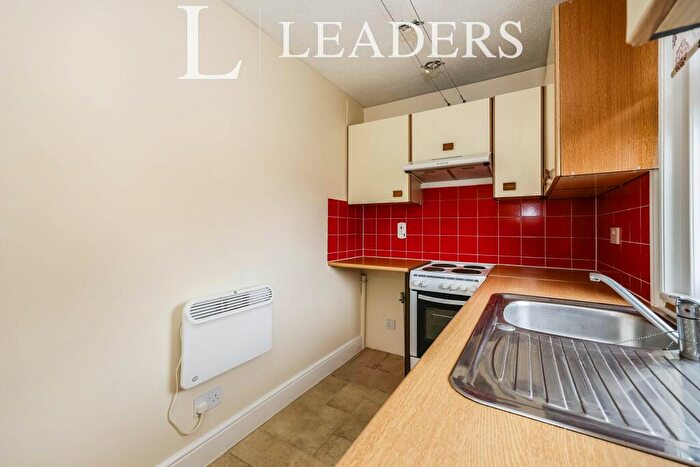 1 Bedroom Flat To Rent In Elm Grove, Hayling Island, PO11