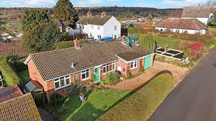 3 Bedroom Detached Bungalow For Sale In Lanes End, Heath And Reach, LU7