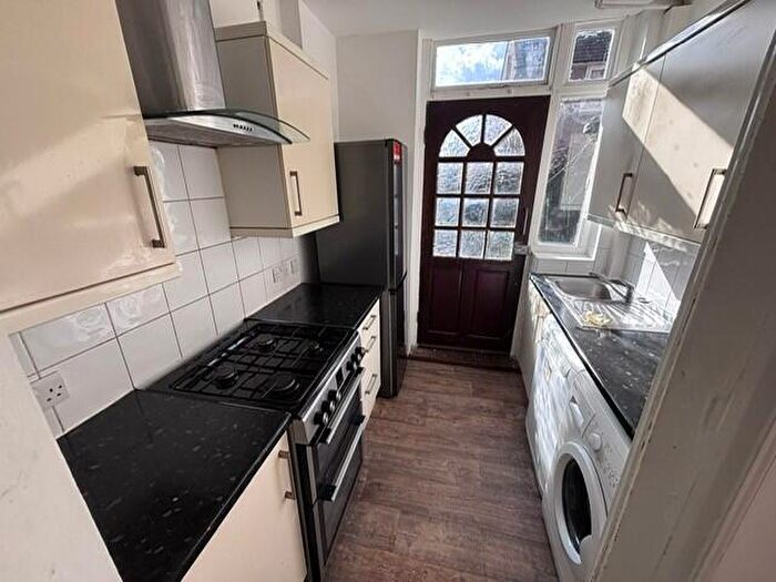2 Bedroom House To Rent In Wood Lane, Dagenham, RM8