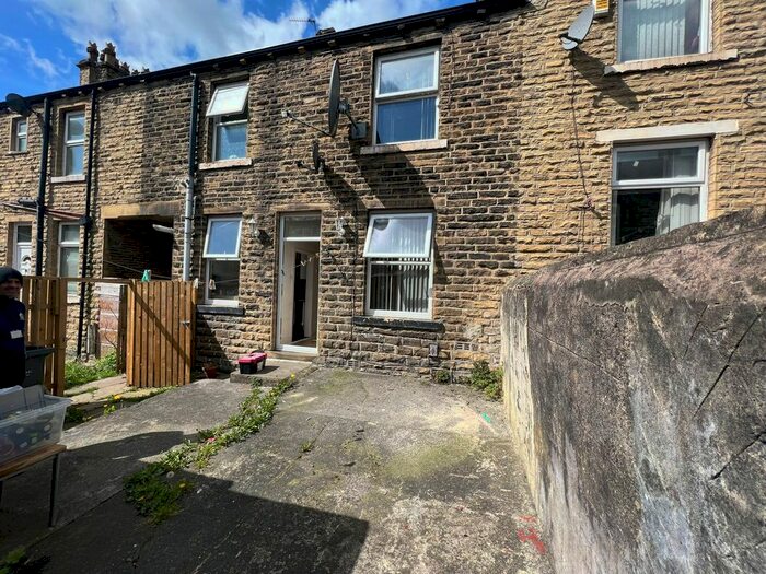 2 Bedroom Terraced House To Rent In St. Leonards Road, Bradford, West Yorkshire, BD8