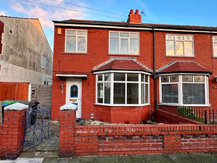 3 Bedroom End Of Terrace House To Rent In Sandgate, Blackpool, FY4